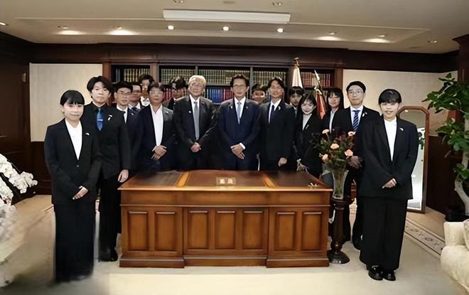 高市早苗后果立刻来了非常不一般瓦力游戏黄国昌窜访日本高调力挺(图3)